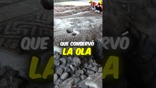 Descubren obra de arte romana en el suelo que sobrevivió a un terremoto 🖼️🤔 Shorts [upl. by Assek]