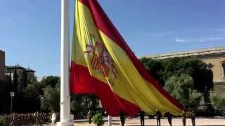 La historia de la bandera y el escudo de España [upl. by Olenolin]