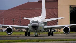 アメリカ空軍 RC135Vリベットジョイント 横田基地より離陸 YokotaAirBase USAF Rivet Joint [upl. by Mirilla]