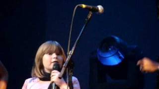 Johnny Reid w little girl from audience quotOut of the Bluequot  Moncton NB [upl. by Blodgett]