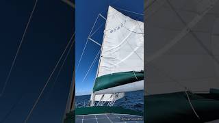 Beautiful conditions on Narragansett Bay Hull speed sailing on our beneteau  narragansettbay [upl. by Finn]