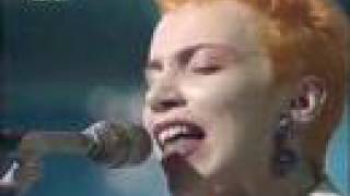 Eurythmics  Here Comes the Rain Again live [upl. by Atinas]