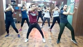 ZUMBA DANCE ON MERE RASKE KAMAR BY SHAAN SHAIKH [upl. by Aundrea222]