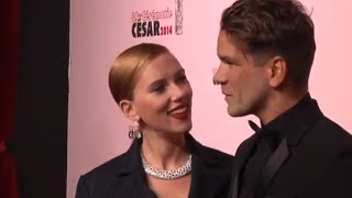 Scarlett Johansson aux César 2014  quotLes Parisiens sont des gens très bien quot [upl. by Quita423]