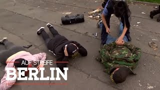 Gefährlicher Polizeieinsatz Jugendliche mit scharfen Schusswaffen Auf Streife  Berlin  SAT1 TV [upl. by Htiel642]