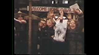 David Bowie German 1984 TV Clip with the infamous quot76 Victoria Station Nazi salute [upl. by Wolfe]