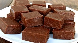 HOW TO MAKE CHOCOLATE FUDGE [upl. by Yrok]