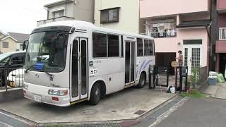 自家用路線バス リエッセ狭い住宅の車庫入れ（バックで） [upl. by Rosette]