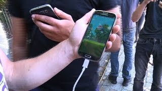 La folie Pokémon GO envahit lEurope [upl. by Zeralda679]