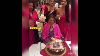 Kajol devgan amp Tanishaa Mukerji Celebration🎉🎊 Mother Actress Tanuja mukharji 81th birthday cake cut [upl. by Caia]