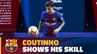 Coutinho touches the ball for the first time as a Barça player [upl. by Aja276]