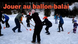 Jouer au ballonbalai sur un lac gelé en hiver [upl. by Schreibman580]