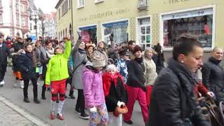 5 Fasching 2018 Kinderumzug Pfullendorf Stegstrecker Narrenzunft BaufachForum Baulexikon Sseepark [upl. by Eatnohs693]