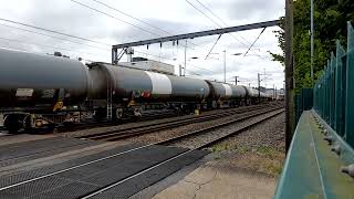 GBRf 66790quotLouisequot on the north walshamharwich tanks passing through cremorne lane crossing17924 [upl. by Yesrej570]