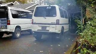 Mitsubishi Delica L300 4D56 Smokey Rough Start [upl. by Einnaffit]