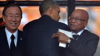 Crowds cheer Obama heckle Zuma [upl. by Anigger]