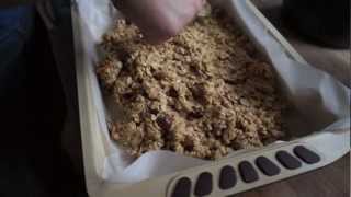 QUICK EASY FLAPJACK RECIPE [upl. by Kester]