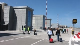 Аэропорт Трапани Бирги Сицилия Италия Airport Trapani Birgi Aeroporto Trapani Vincenzo Florio [upl. by Killy]