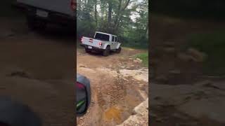 Jeep Gladiator going down Horse Creek Trail in Tennessee jeepgladiator jeeplife [upl. by Deden]