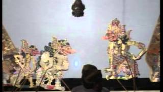 Pagelaran wayang kulit Ki Anom Suroto di Pondok Pesantren NgabarPonorogo Jawa Timur Indonesia [upl. by Suedama]