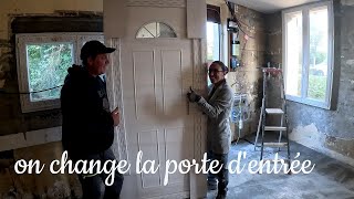 EP6💎 pose de la porte entrée et on commence lisolation les rails et placo [upl. by Angy]