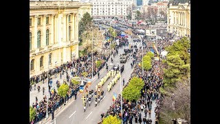 Slujba de la Palatul Regal pentru Regele Mihai I al Romaniei [upl. by Harelda169]