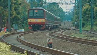 Perlintasan Kereta Stasiun Kebayoran Baru [upl. by Ro]