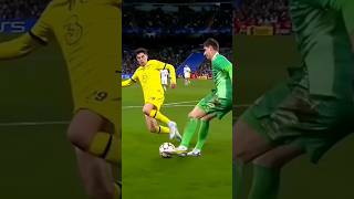 Goalkeepers Skill goalkeeper football ronaldoskills soccerlegends shorts [upl. by Nodnarbal]