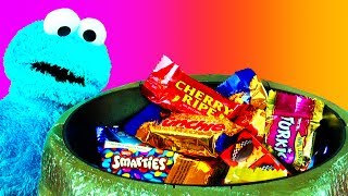 Halloween Scary Prank Candy Bowl Surprise Trickortreat with Cookie Monster Thomas amp Friends 2013 [upl. by Eednarb]