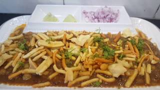 Mumbai Misal Pav Recipe  मुंबई मिसल पाव रेसिपी  Maharastrian Misal Pav  Fullthaali [upl. by Eltsirhc]