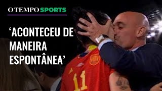 Dirigente espanhol pede desculpa por beijar jogadora à força na final da Copa do Mundo [upl. by Notrom982]