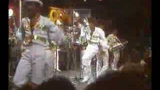 kool amp gang live get down on it [upl. by Gilburt]